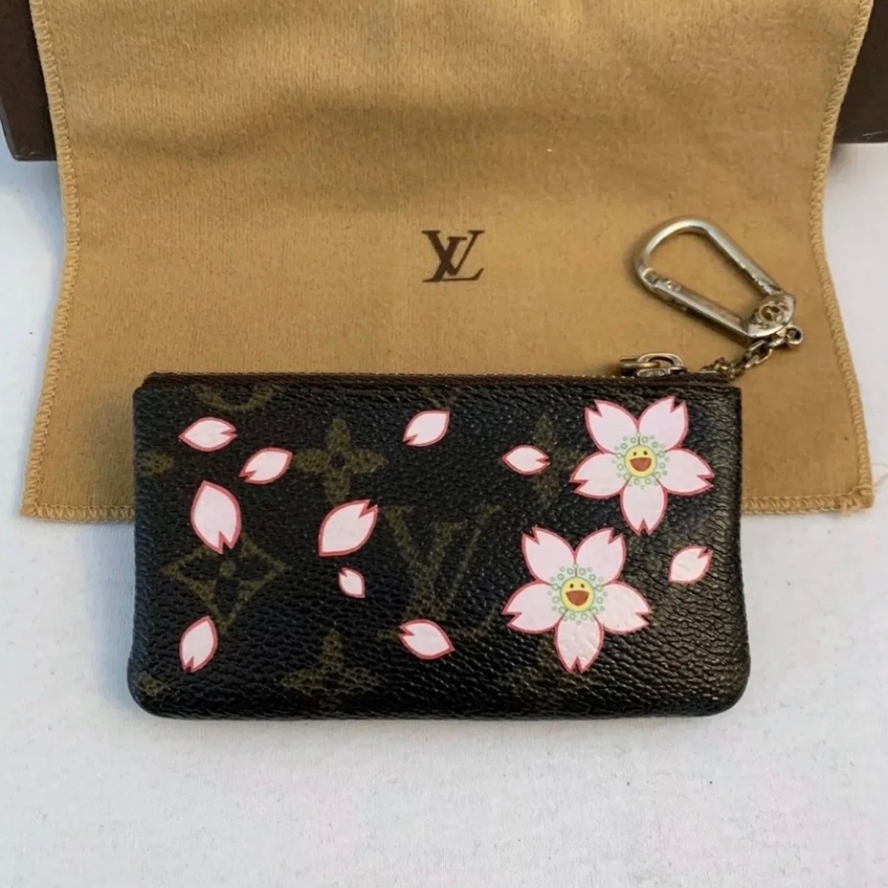 🎭SOLD🎭 Auth Louis Vuitton BLOSSOM Zip Key Pouch